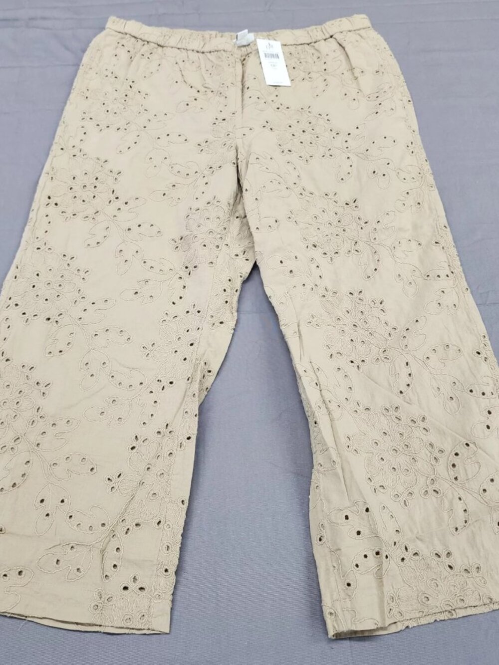purejill ELEMENTS Cropped Pants Women MP Petite Bamboo Beige Eyelet Pull On